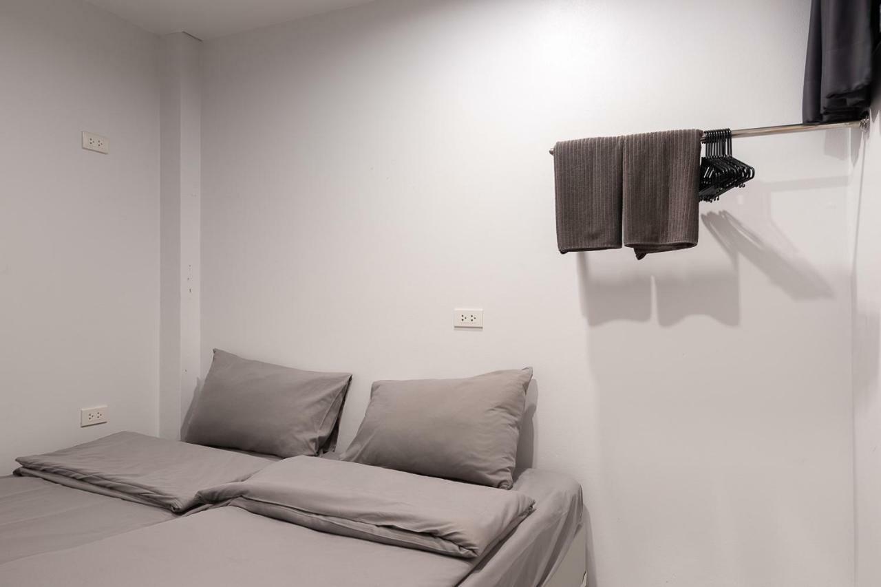 Minimal House Patong (Adults Only) Hostel Buitenkant foto