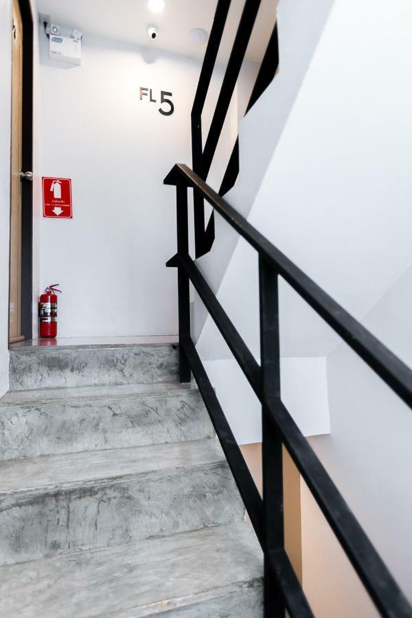 Minimal House Patong (Adults Only) Hostel Buitenkant foto