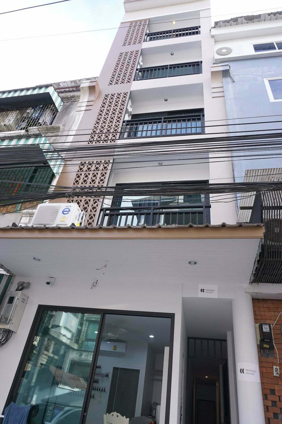 Minimal House Patong (Adults Only) Hostel Buitenkant foto